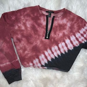 Red and Black Cropped Tie-dye Sweatshirt w/Zipper